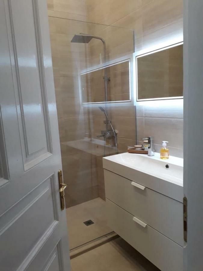 La Dolce Vita, Luxury In The Absolute Center Apartment Burgas Exterior photo